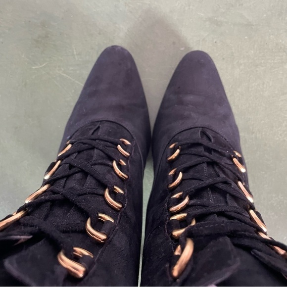 *Rare* Gucci Lace-Up Victorian/Witchy Vibe Boots in Black Suede *Italy* - Picture 12 of 16
